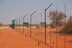 MESH FENCE FOR PREDATORS